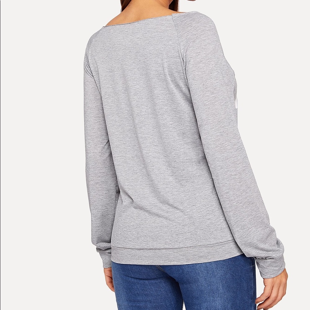WEEKEND💕 gray off the shoulder sweater top pocket - Picture 4 of 5